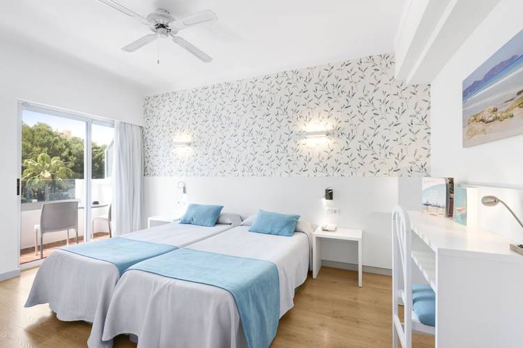 Superior Double Room Metropolitan Playa Hotel Superior Double Room Metropolitan, Metropolitan Double Ceiling Fan
