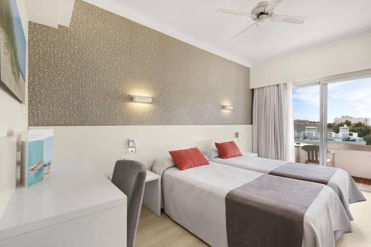 Standard double room Metropolitan Playa Hotel Palma Standard double room Metropolitan Playa Hotel Palma
