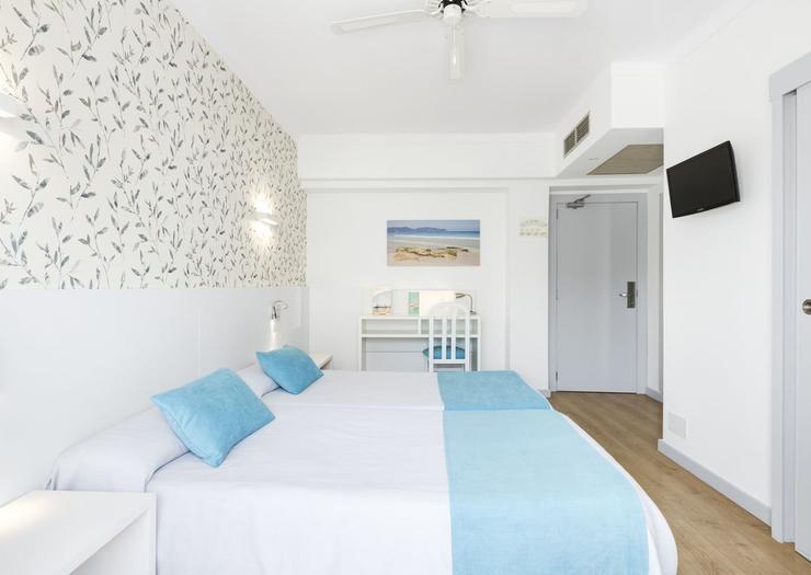 Premium-Doppelzimmer Sonnenterrasse Hotel Metropolitan Playa Palma Premium-Doppelzimmer Sonnenterrasse Hotel Metropolitan Playa Palma